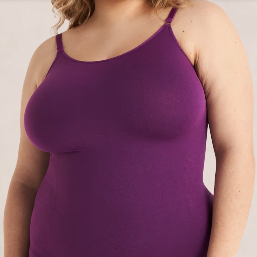 NWT Shapermint Essentials All Day Every Day Scoop Neck Cami Color: Mulberry